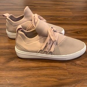 Steve Madden Sneakers
